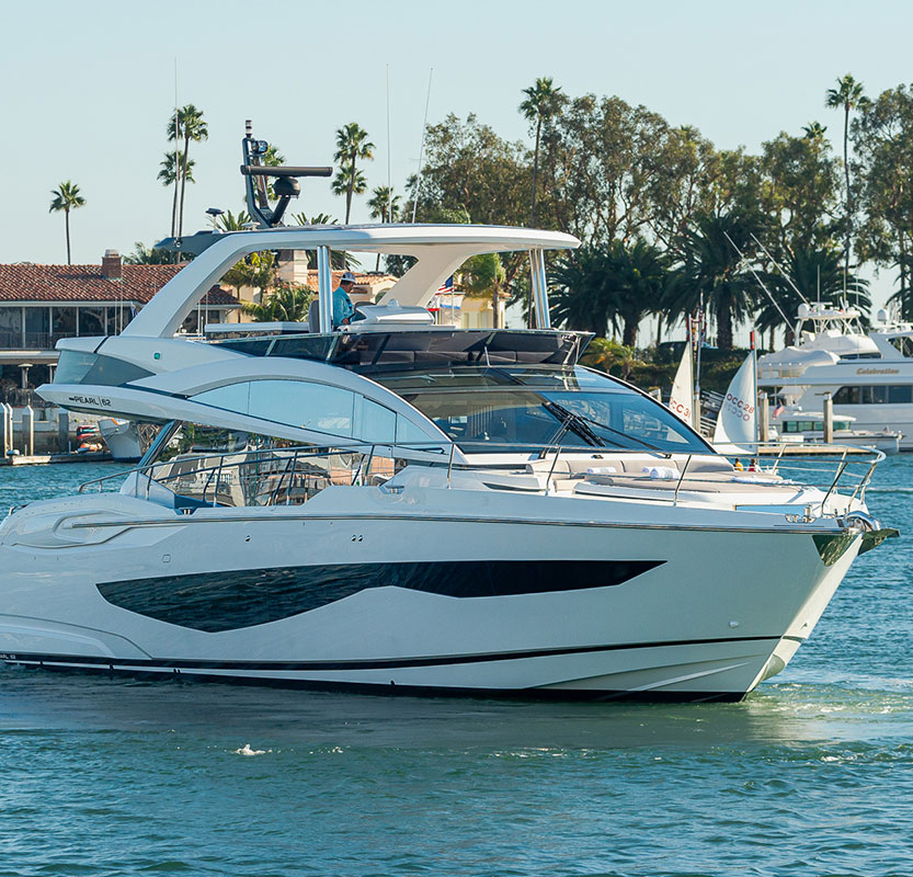 Pearl 62: Contemporary design and spacious comfort that’s perfect for the waters of Mexico and Southern California.