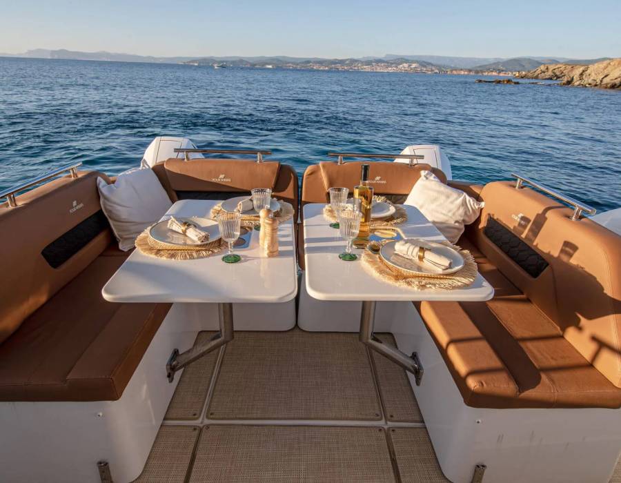 Versatile Aft Cockpit