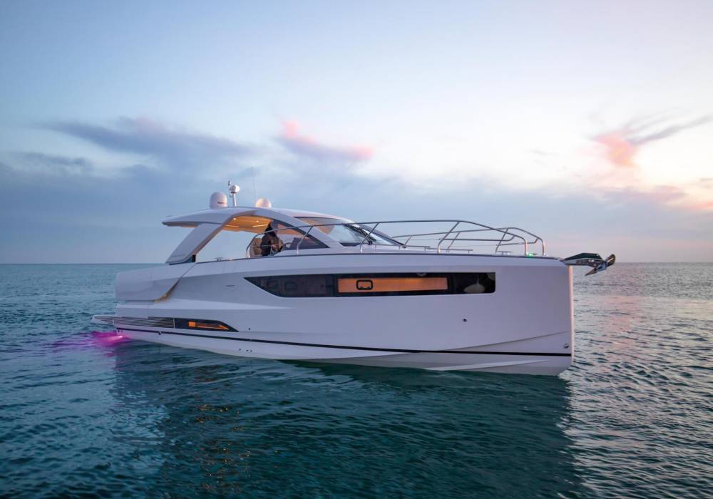 A Boat That Embraces the Sea