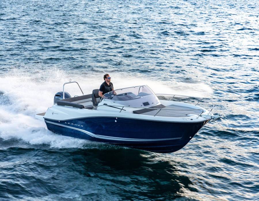 V-Shaped Hull