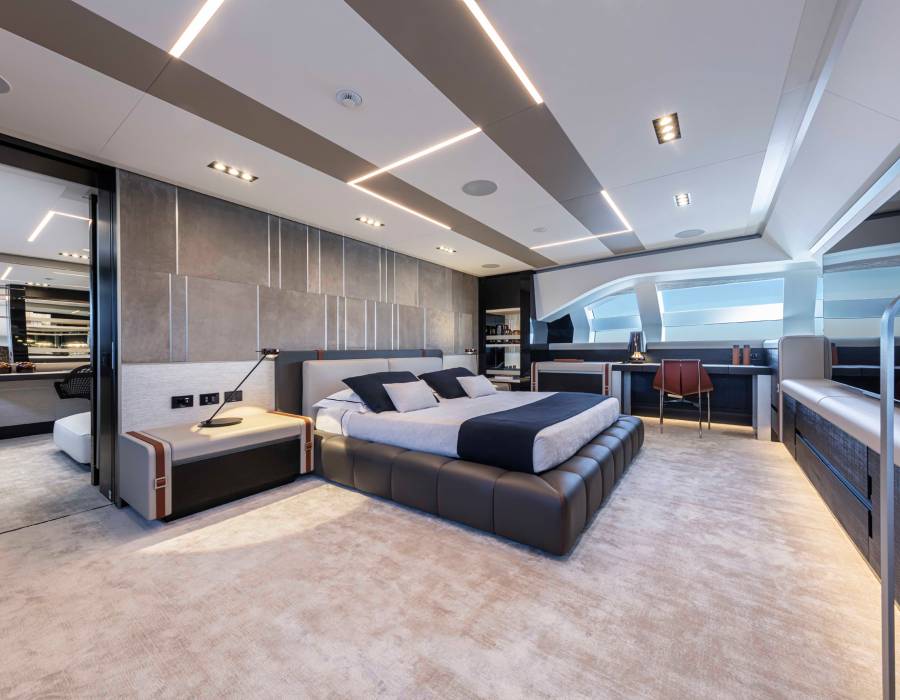 Main-Deck Owner’s Suite