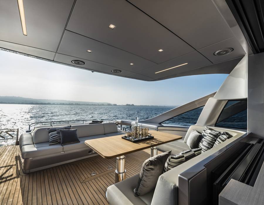 Sea-Level Lounge