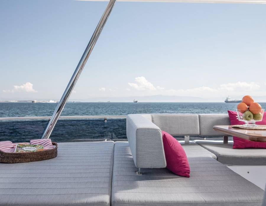 Spacious Flying Bridge